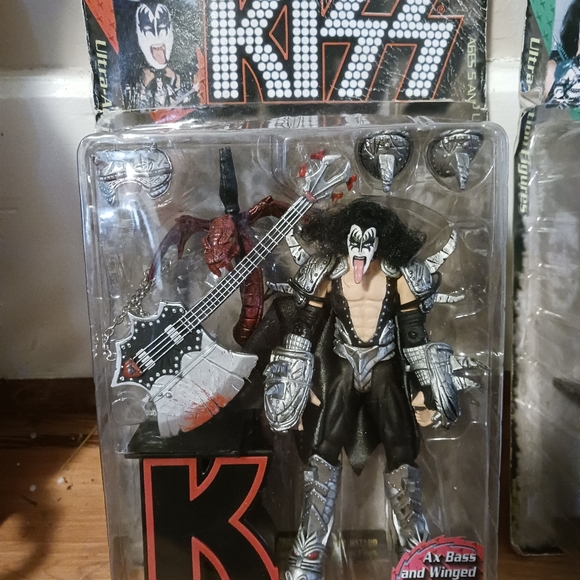 Set of 4 KISS Figurines - Picture 6 of 6
